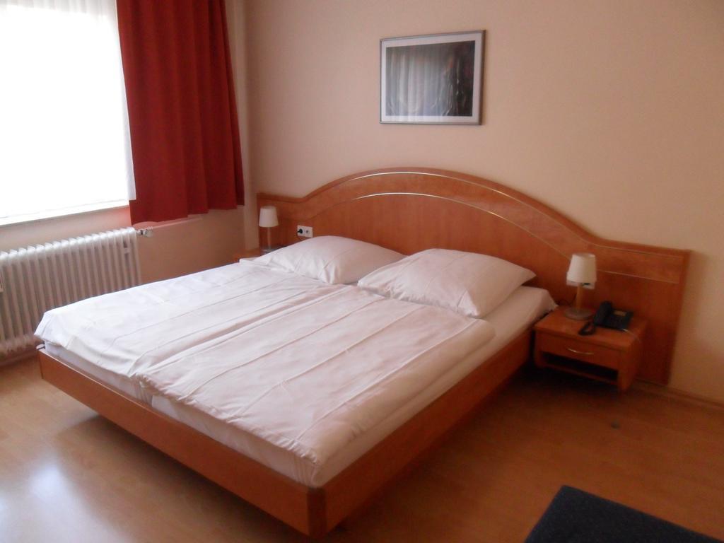 Hotel Europa Pforzheim Habitación foto